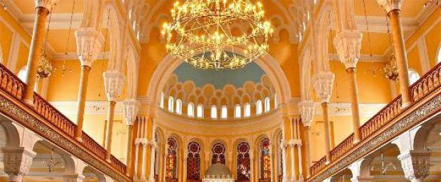 Синагога Кордовы (Sinagoga Cordoba). Архитектура синагог: от избушки до дворца… Центр общественной жизни